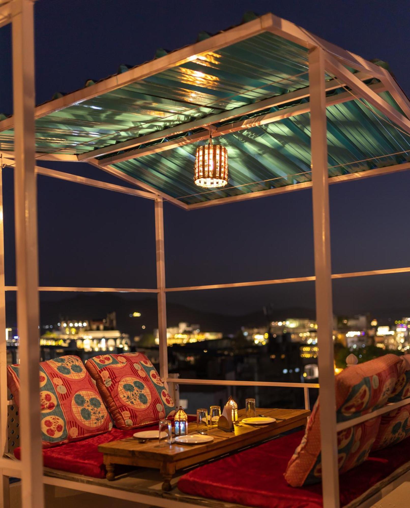 Krishna Stay Guest House Udaipur Exterior photo