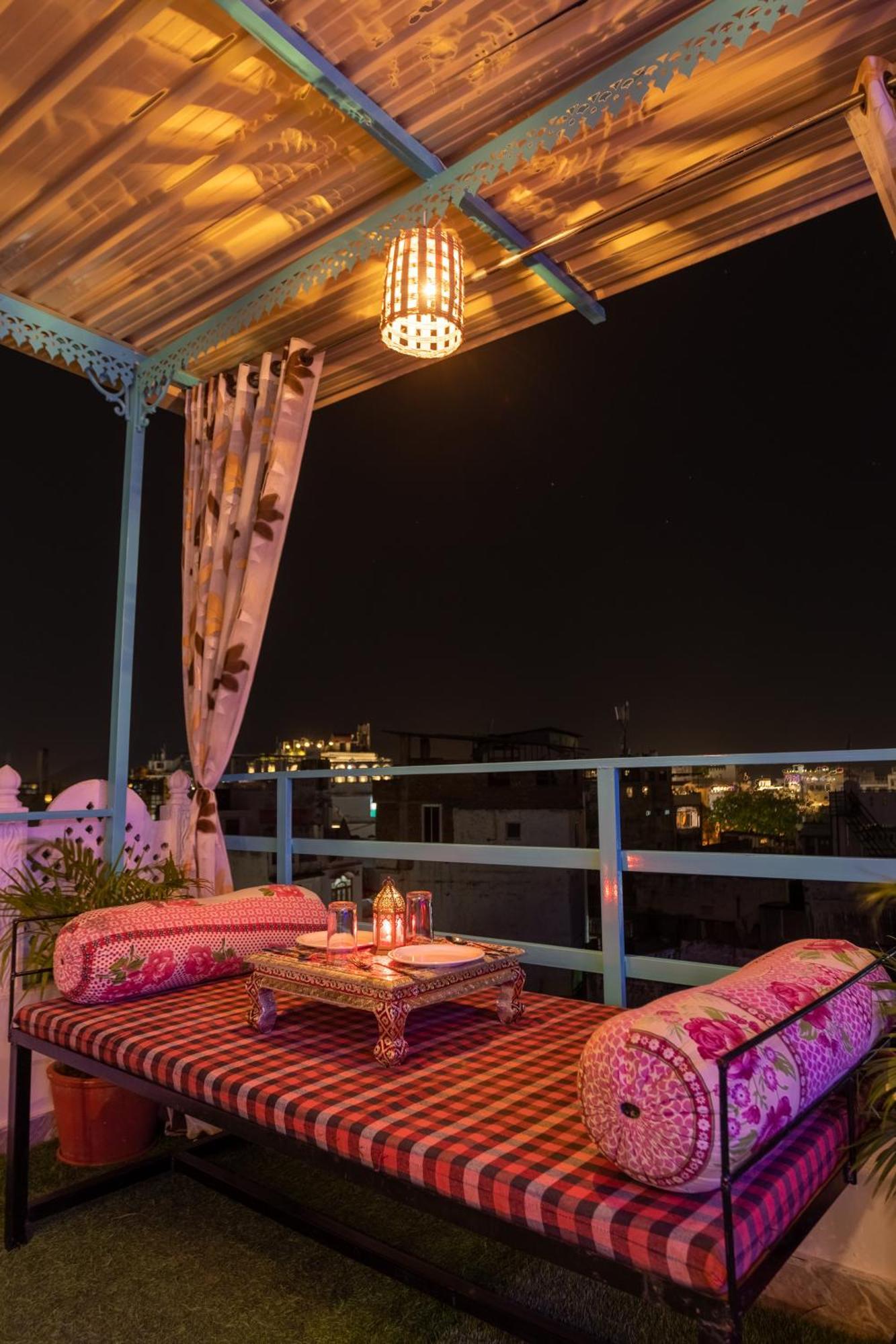 Krishna Stay Guest House Udaipur Exterior photo