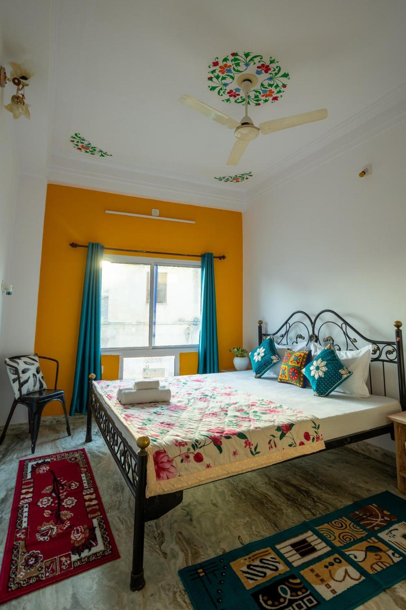 Krishna Stay Guest House Udaipur Exterior photo